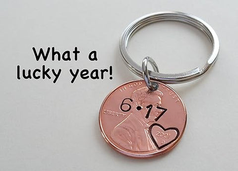 Custom Penny Keychain With Heart Around Year & Clover Charm Personalized Anniversary, Husband Wife Key Chain, Boyfriend Girlfriend, Customized Couples Keychain